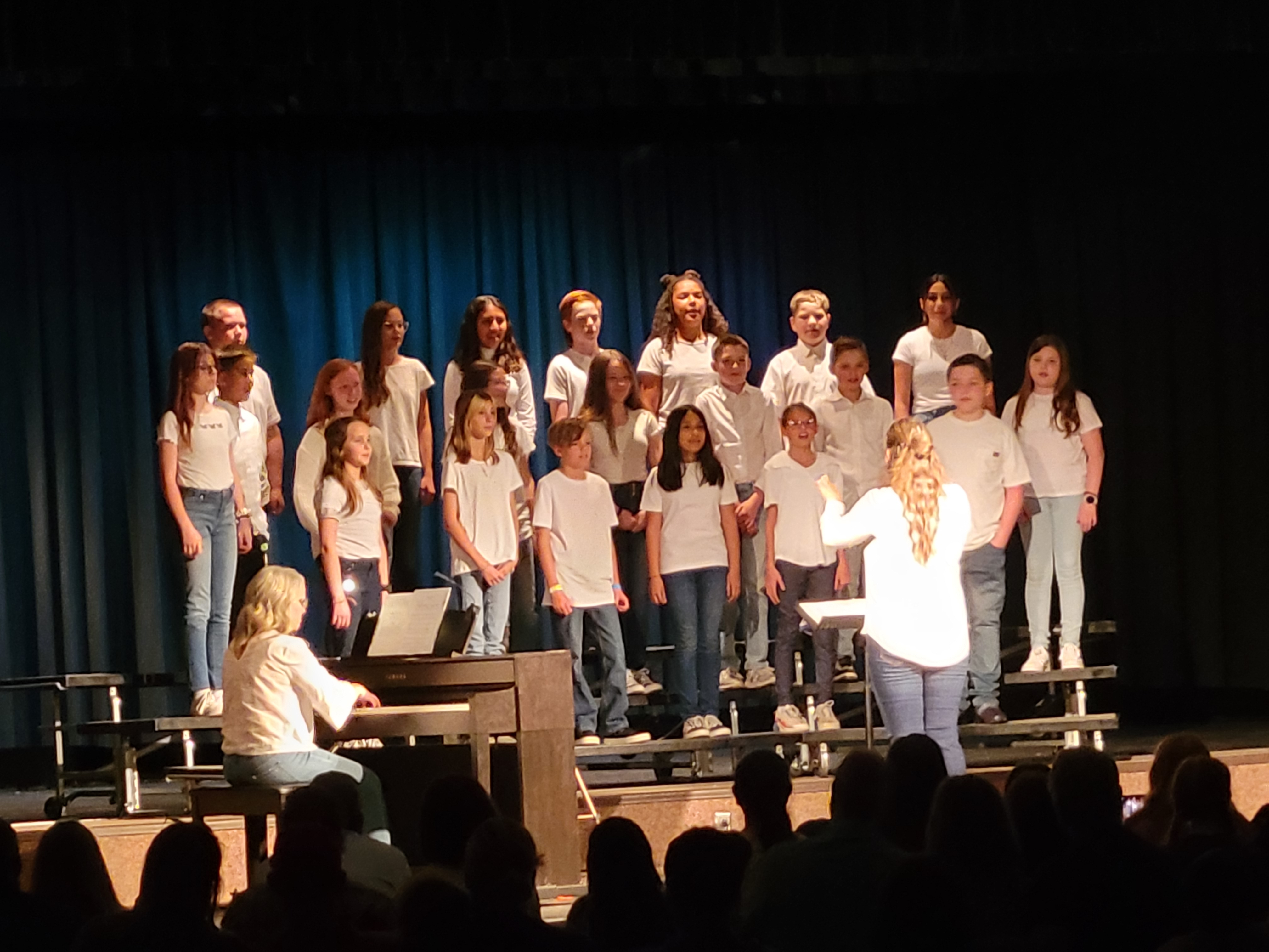 Students perform at the choir concert
